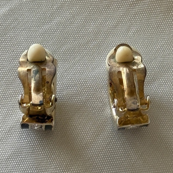 Vintage Elegant Black Enamel Gold & Rhinestone Half Hoops Clip Earrings - Picture 12 of 13